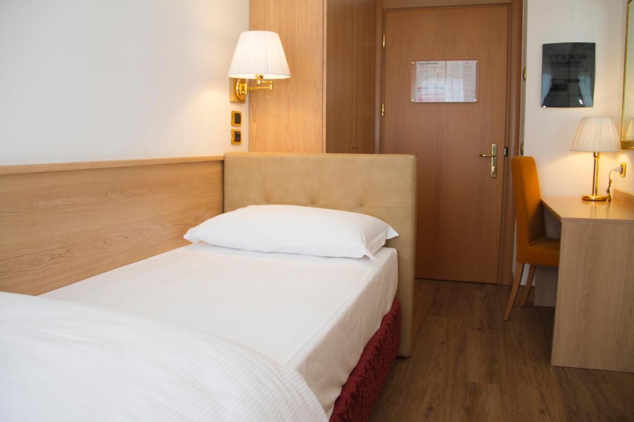 Hotel Sporting Trento Eksteriør bilde