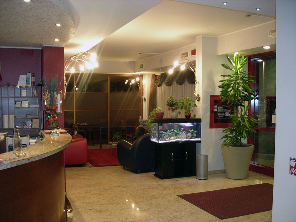 Hotel Sporting Trento Eksteriør bilde