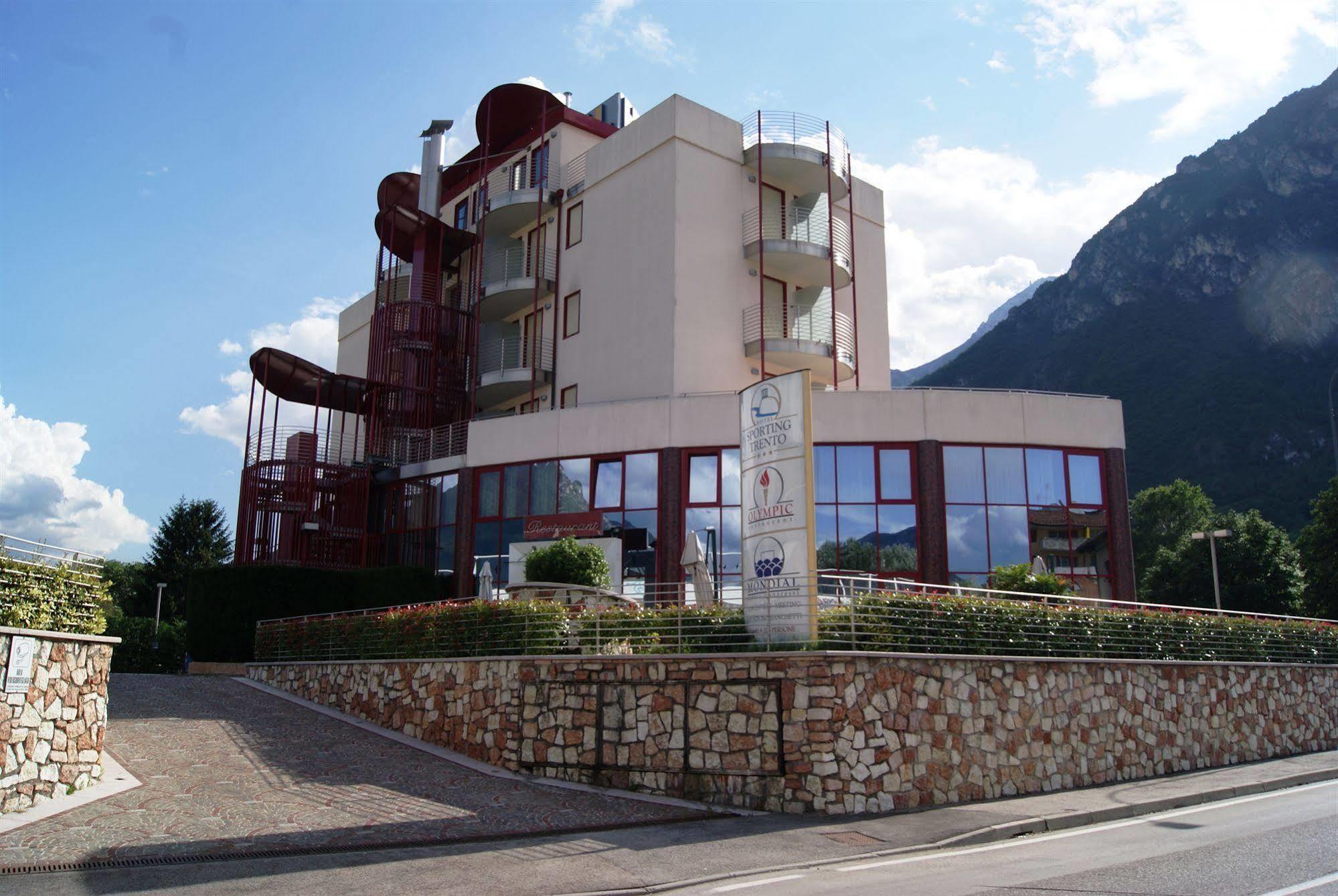 Hotel Sporting Trento Eksteriør bilde